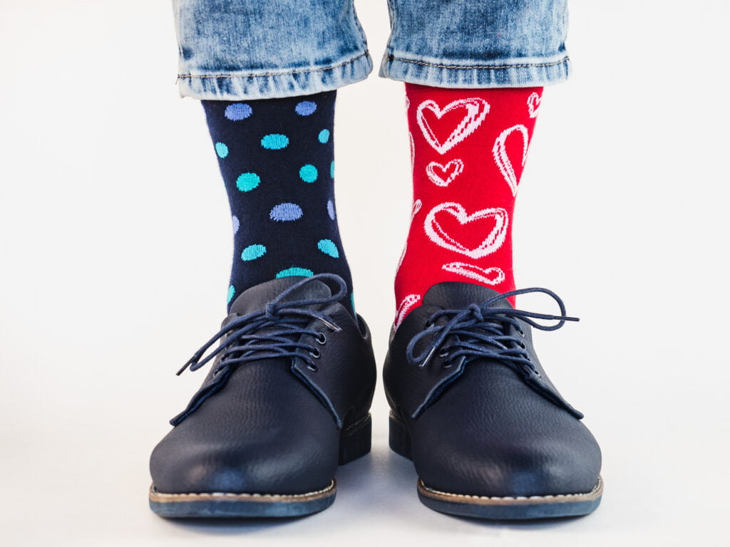 Zwei verschiedene Socken